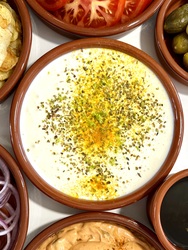 Fetaost, sitrus og yoghurt
