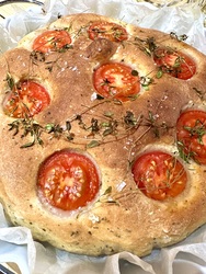 Tomatbrød som siderett til pasta