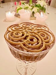 Pyntet sjokolademousse 
