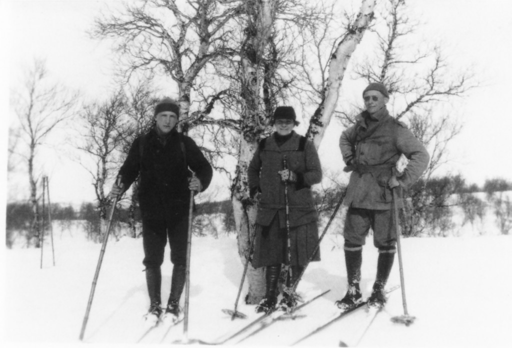 Skitur på Røros 1925. Gunnar, Gerda og Richard.