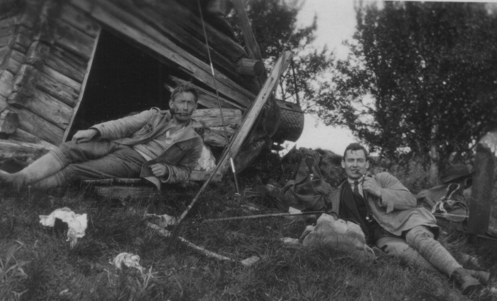 Richard og Gustav i Fjeldsjølia, Sundet, på 20-tallet. Richard og Gustav i Fjeldsjølia, Sundet, på 20-tallet.