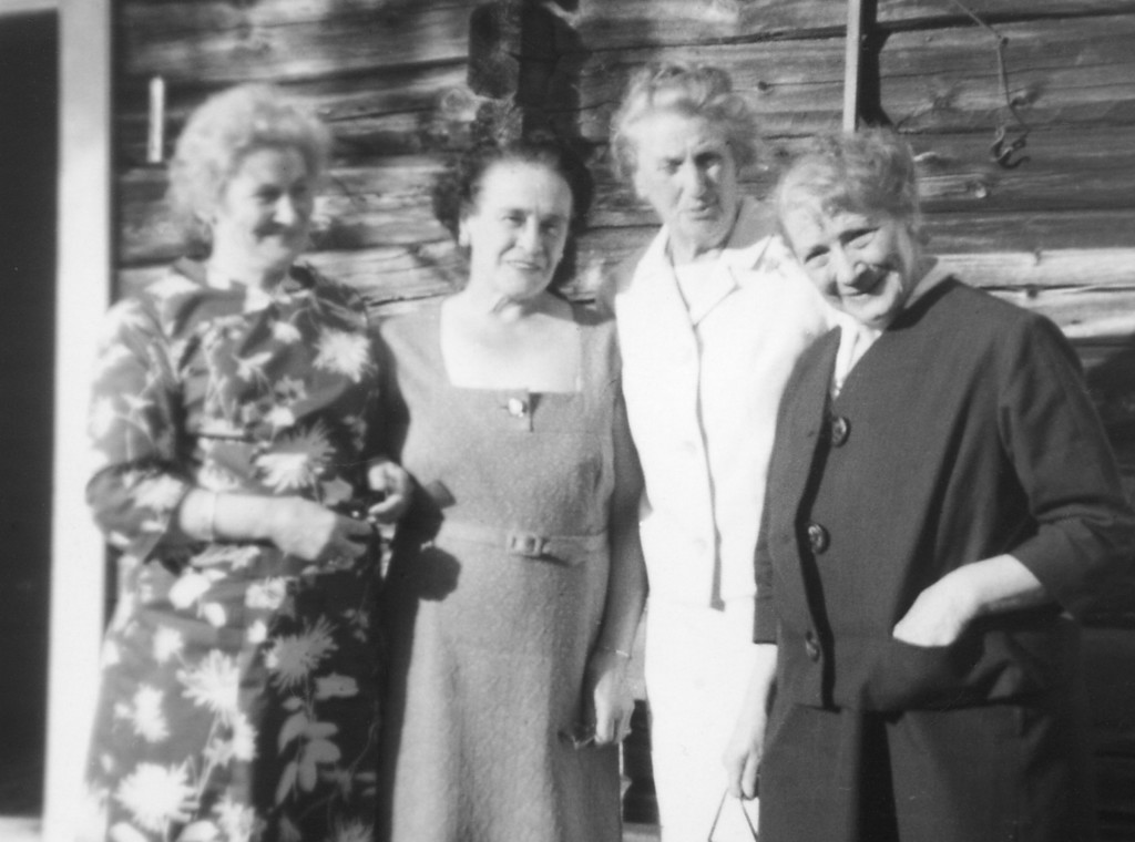 Sundet 1965. Gudrun, Olga, Agnes og Gerda.