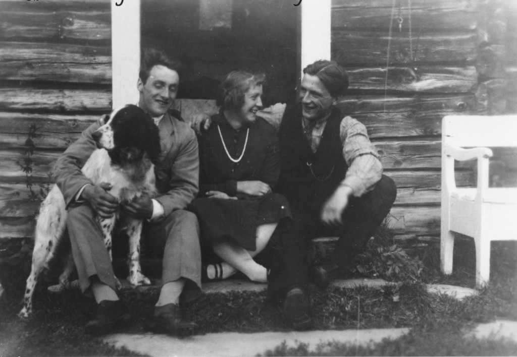 Sundet 1926. Engelsksetteren King, Carl, Gerda og Gunnar.