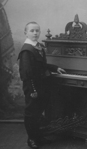 Sverre, 22. Marts. 1905. 11 ½ aar gammel Sverre, 22. Marts. 1905. 11 ½ aar gammel